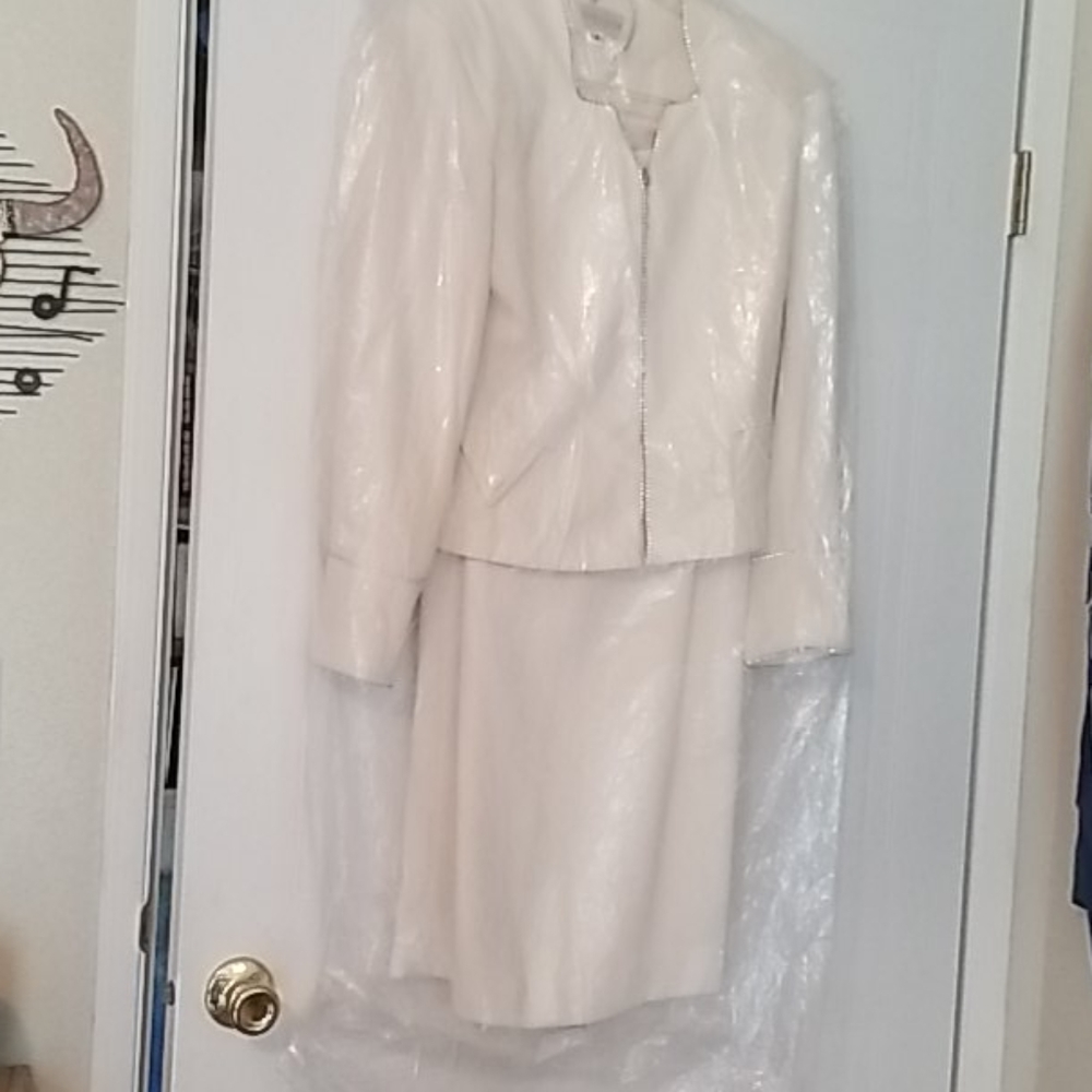 Long skirt with sequined jacket